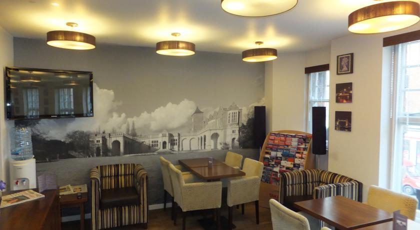 Seraphine Kensington Olympia Лондон Екстериор снимка