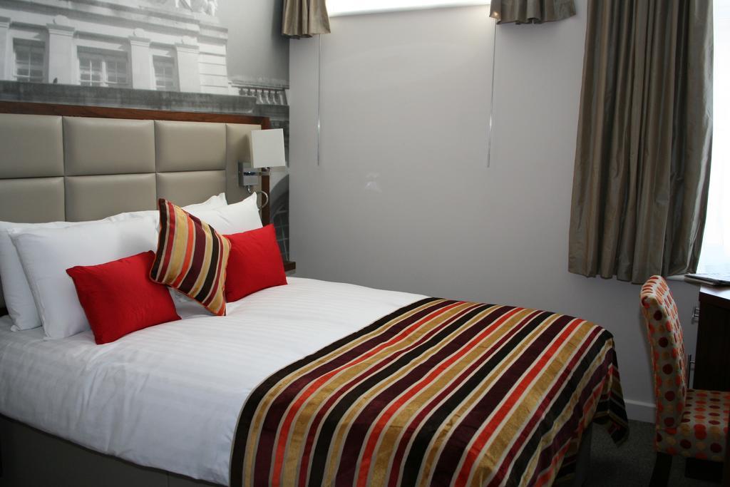 Seraphine Kensington Olympia Лондон Екстериор снимка