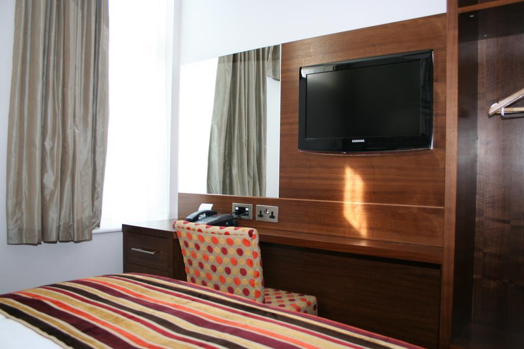 Seraphine Kensington Olympia Лондон Екстериор снимка