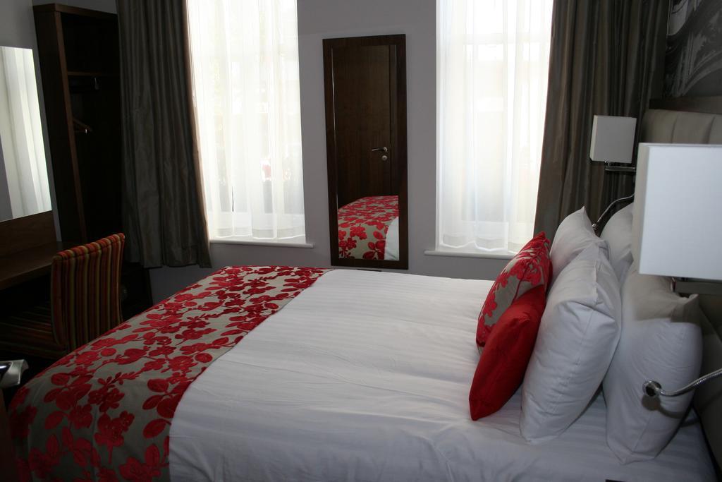 Seraphine Kensington Olympia Лондон Екстериор снимка