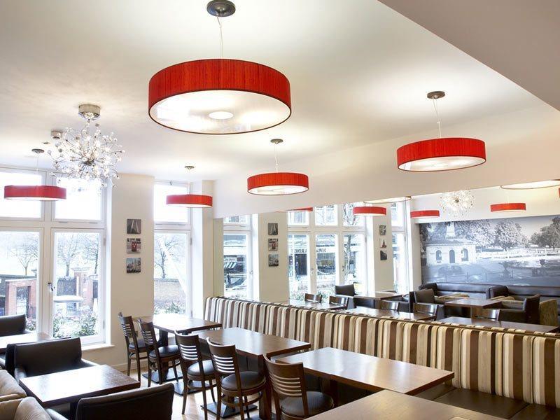 Seraphine Kensington Olympia Лондон Екстериор снимка