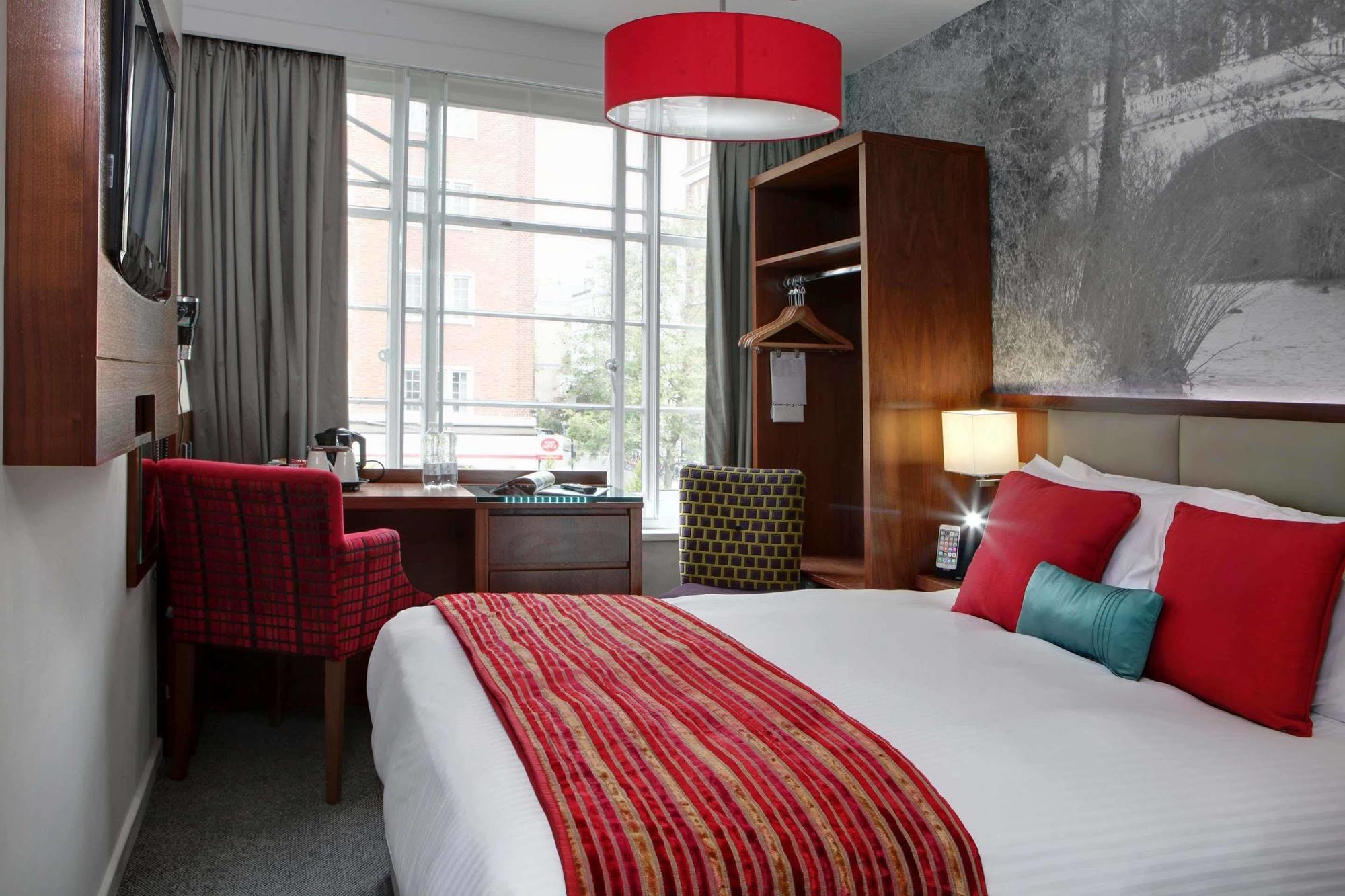 Seraphine Kensington Olympia Лондон Екстериор снимка